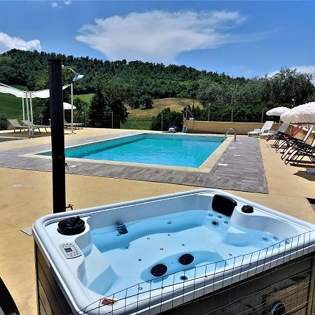 Agriturismo La Terrazza Valfabbrica Kültér fotó
