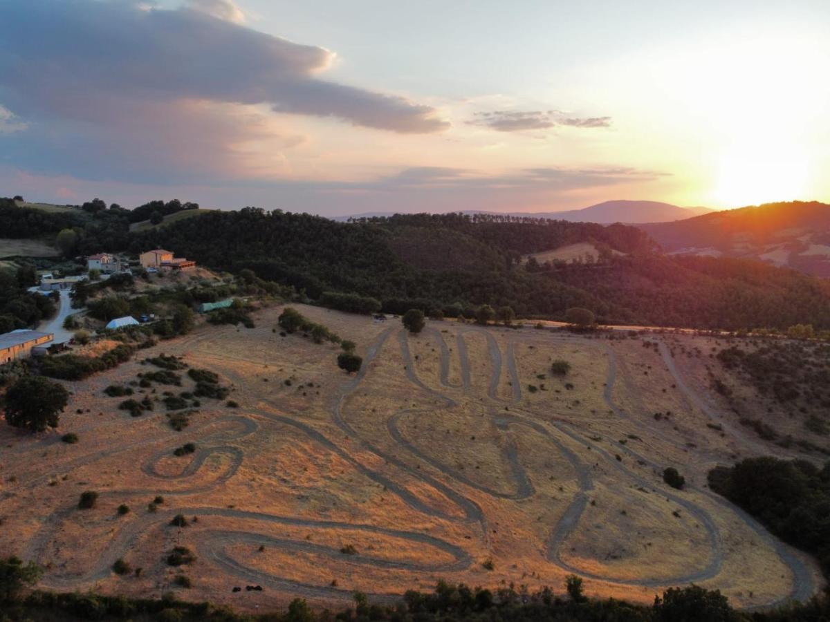 Agriturismo La Terrazza Valfabbrica Kültér fotó