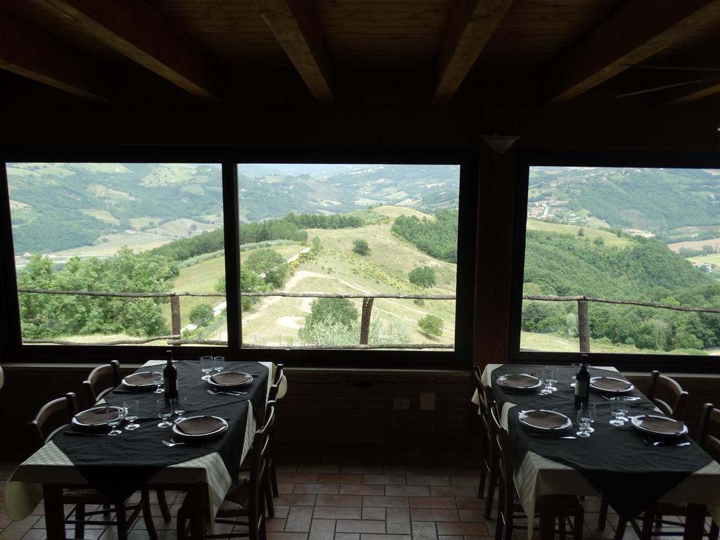 Agriturismo La Terrazza Valfabbrica Kültér fotó