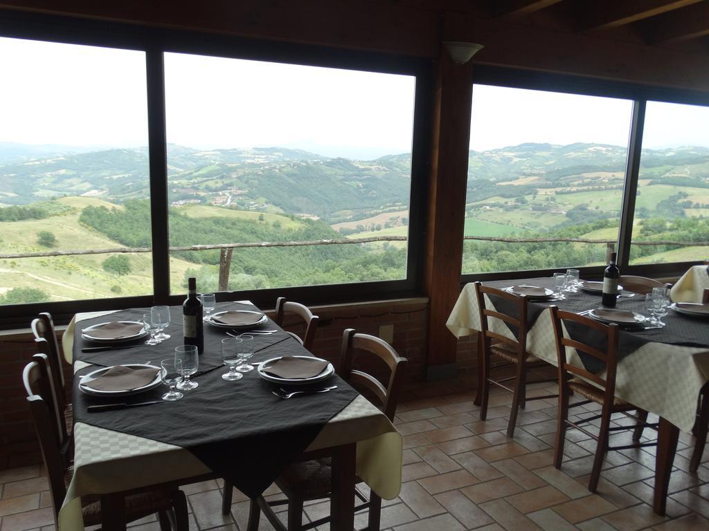 Agriturismo La Terrazza Valfabbrica Kültér fotó