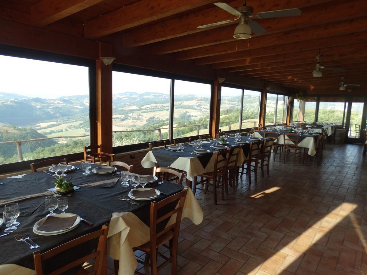 Agriturismo La Terrazza Valfabbrica Kültér fotó